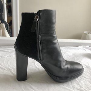 Tods leather sued 50/50 heeled ankle boots in blac